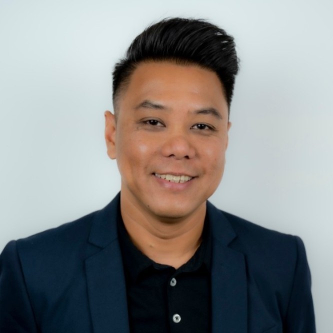 Edgardo "Reggie" Estrella